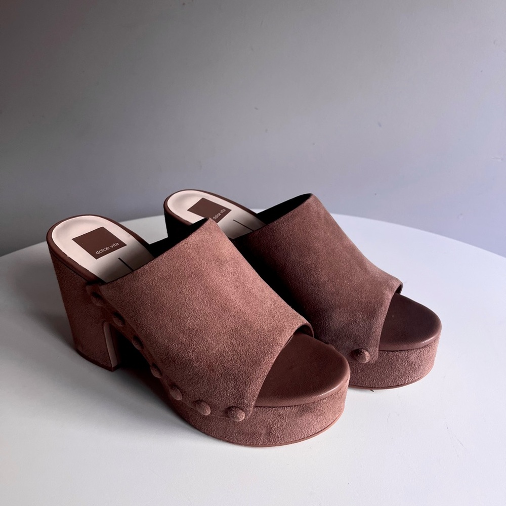 Dolce Vita Taupe Suede Platform Clogs Size 40 / US 9